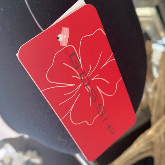 Silver bikini - Picture 8 of 8